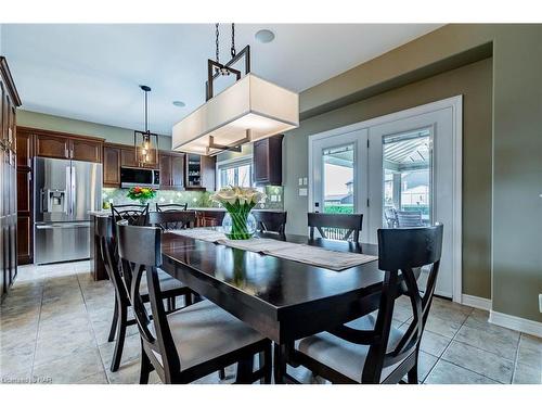 239 Colbeck Drive, Welland, ON - Indoor Photo Showing Dining Room