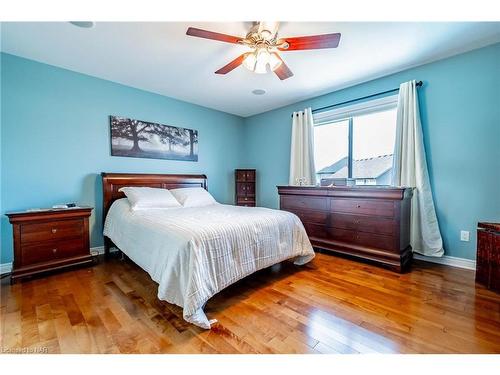 239 Colbeck Drive, Welland, ON - Indoor Photo Showing Bedroom