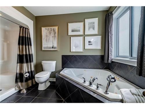 239 Colbeck Drive, Welland, ON - Indoor Photo Showing Bathroom