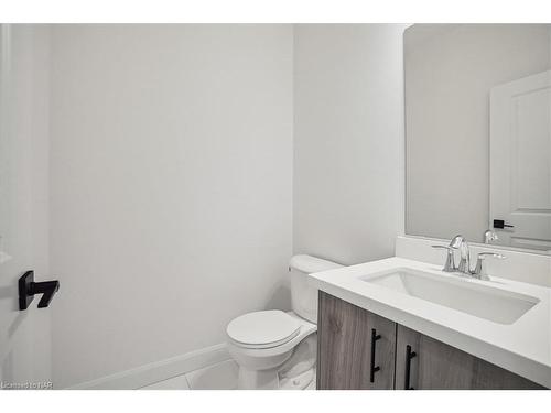 70 Beachwalk Crescent, Crystal Beach, ON - Indoor Photo Showing Bathroom