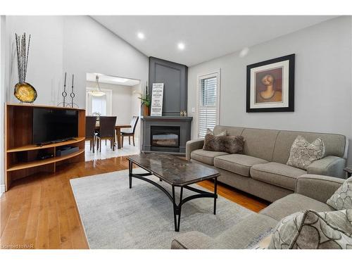 16 Burnham Court, Grimsby, ON - Indoor Photo Showing Living Room With Fireplace
