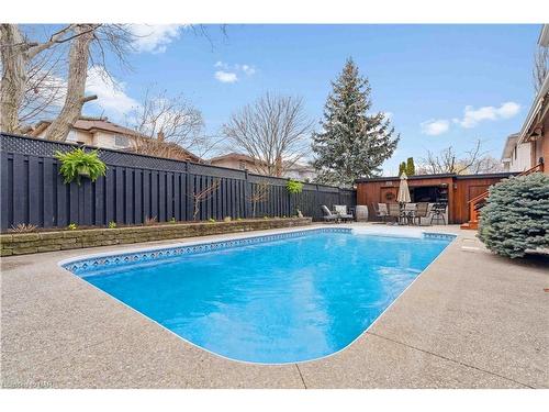 16 Burnham Court, Grimsby, ON - Outdoor With In Ground Pool With Backyard