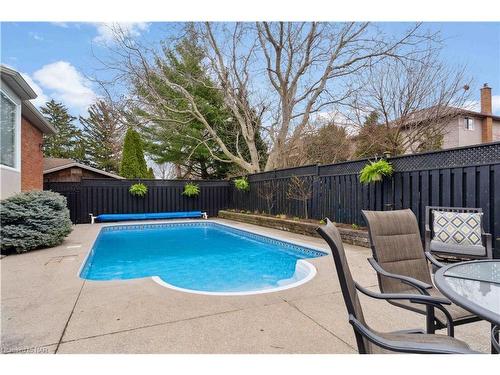 16 Burnham Court, Grimsby, ON - Outdoor With In Ground Pool With Backyard