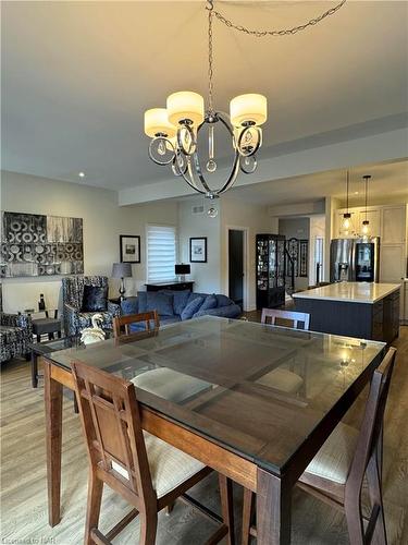 77 B Broadway Avenue, St. Catharines, ON - Indoor Photo Showing Dining Room
