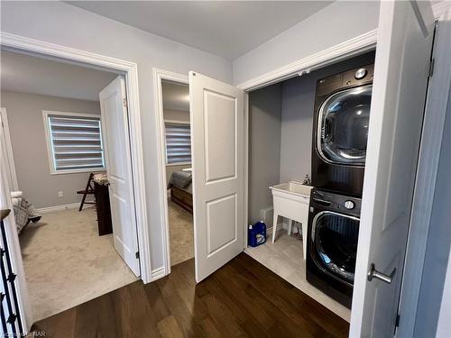 19 Hildred St, Welland, ON - Indoor Photo Showing Laundry Room