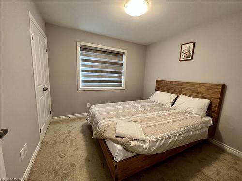 19 Hildred St, Welland, ON - Indoor Photo Showing Bedroom