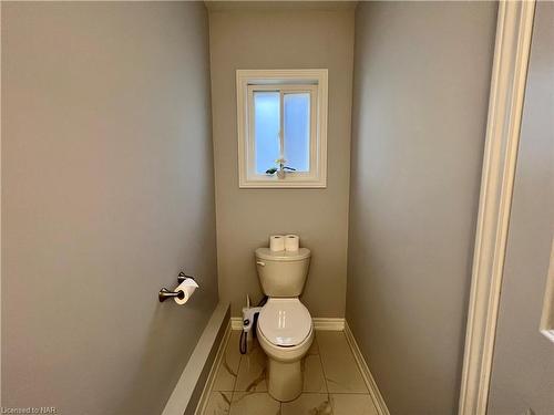 19 Hildred St, Welland, ON - Indoor Photo Showing Bathroom