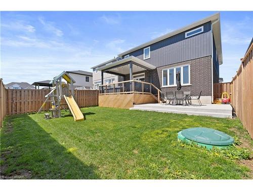 7394 Sherrilee Crescent, Niagara Falls, ON - Outdoor With Deck Patio Veranda With Backyard