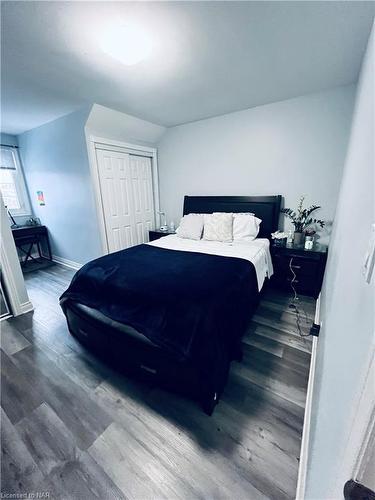 31 Myrtle Avenue, St. Catharines, ON - Indoor Photo Showing Bedroom