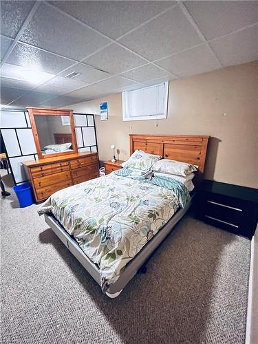 31 Myrtle Avenue, St. Catharines, ON - Indoor Photo Showing Bedroom