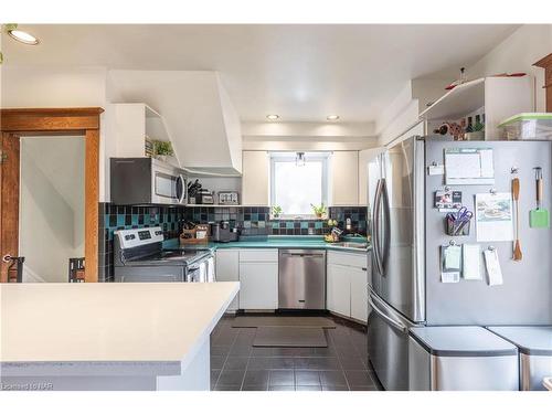 4986 Willmott Street, Niagara Falls, ON - Indoor Photo Showing Kitchen
