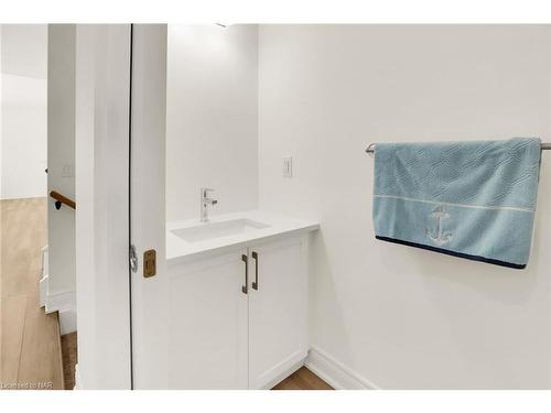 4213 Village Creek Drive, Stevensville, ON - Indoor Photo Showing Bathroom