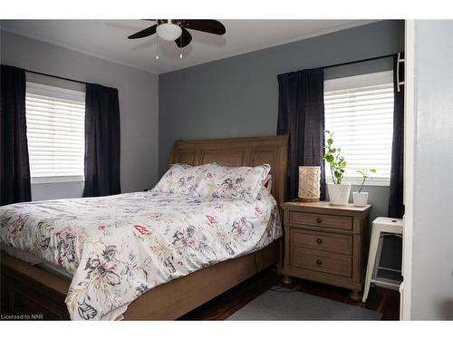 161 Nicolas Road, Fort Erie, ON - Indoor Photo Showing Bedroom