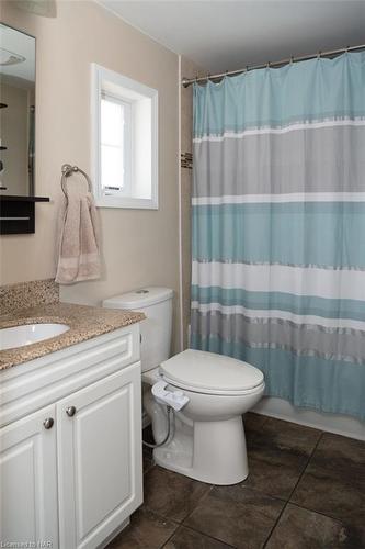 161 Nicolas Road, Fort Erie, ON - Indoor Photo Showing Bathroom