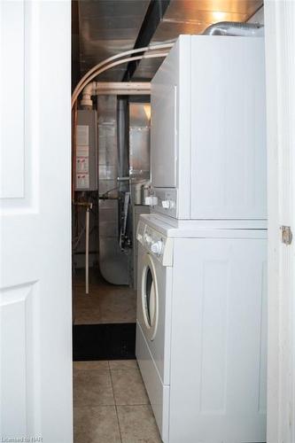 161 Nicolas Road, Fort Erie, ON - Indoor Photo Showing Laundry Room