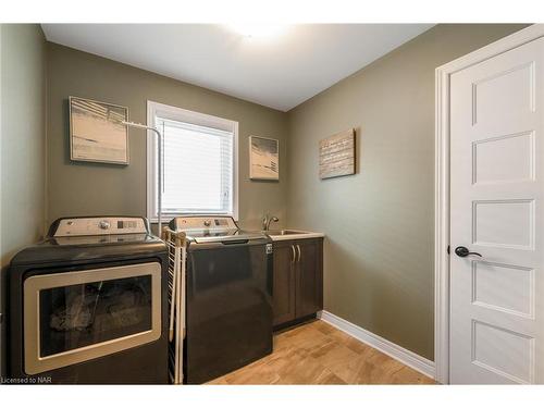 18 Secord Street, Thorold, ON - Indoor Photo Showing Laundry Room
