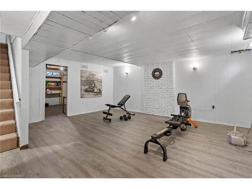 7-5815 Swayze Drive, Niagara Falls, ON - Indoor Photo Showing Gym Room