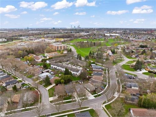 7-5815 Swayze Drive, Niagara Falls, ON - Outdoor With View