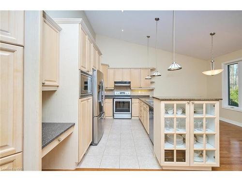 3288 Riselay Avenue, Ridgeway, ON - Indoor Photo Showing Kitchen