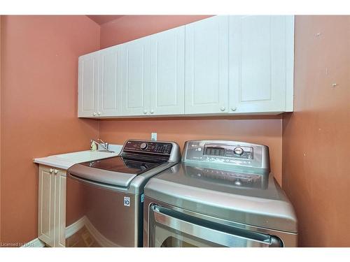 3288 Riselay Avenue, Ridgeway, ON - Indoor Photo Showing Laundry Room