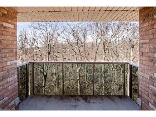 528-8111 Forest Glen Drive, Niagara Falls, ON - Outdoor With Balcony
