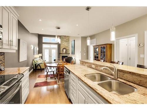 1-409 Niagara Street, St. Catharines, ON - Indoor Photo Showing Kitchen With Double Sink