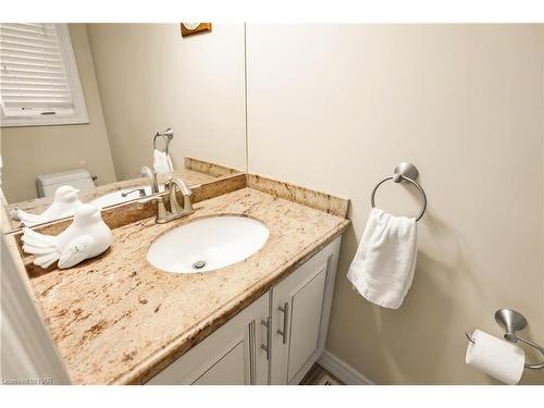 1-409 Niagara Street, St. Catharines, ON - Indoor Photo Showing Bathroom