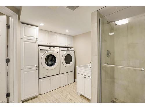 1-409 Niagara Street, St. Catharines, ON - Indoor Photo Showing Laundry Room