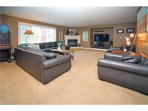 3314 Lakecrest Court, Ridgeway, ON - Indoor Photo Showing Living Room With Fireplace