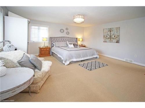 3314 Lakecrest Court, Ridgeway, ON - Indoor Photo Showing Bedroom