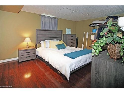 3314 Lakecrest Court, Ridgeway, ON - Indoor Photo Showing Bedroom