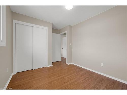 508A Niagara Street, St. Catharines, ON - Indoor Photo Showing Bedroom
