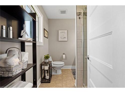 287 Tanbark Road, Niagara-On-The-Lake, ON - Indoor Photo Showing Bathroom