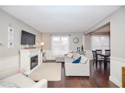 15 Northhaven Road, Welland, ON - Indoor Photo Showing Living Room With Fireplace