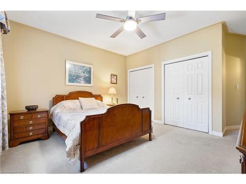 410 Jasmine Court, Fort Erie, ON - Indoor Photo Showing Bedroom