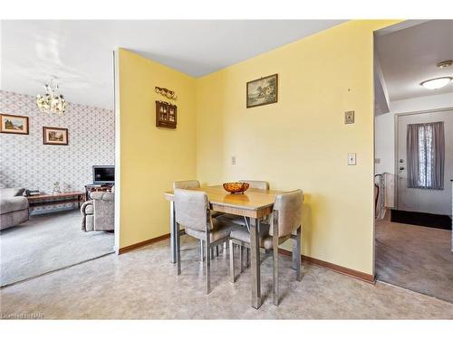 11241 Highway 3 Highway, Wainfleet, ON - Indoor Photo Showing Dining Room