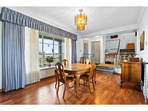 11241 Highway 3 Highway, Wainfleet, ON - Indoor Photo Showing Dining Room