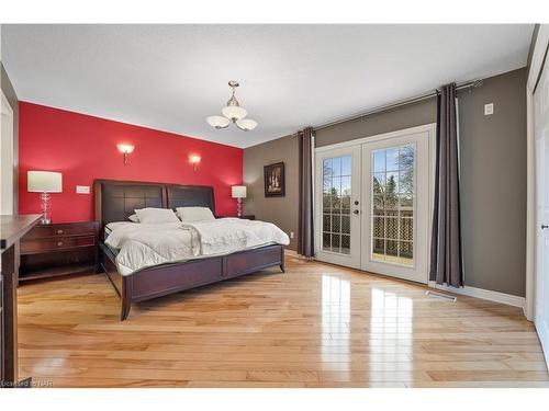 375 Mississauga Street, Niagara-On-The-Lake, ON - Indoor Photo Showing Bedroom