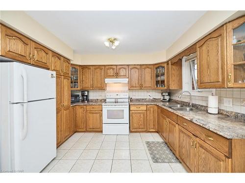 93 Willson Road, Welland, ON - Indoor Photo Showing Kitchen With Double Sink