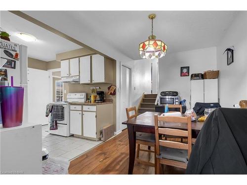 4649 Sussex Drive, Niagara Falls, ON - Indoor Photo Showing Kitchen