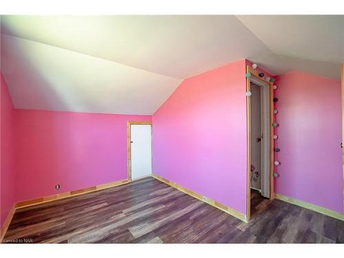 909 Pleasant Beach Road, Port Colborne, ON - Indoor Photo Showing Other Room