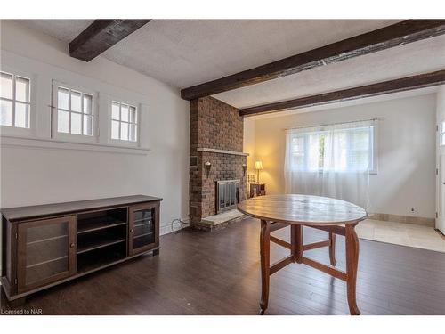 4998 Valley Way, Niagara Falls, ON - Indoor With Fireplace