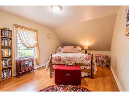 3636 Bowen Road, Stevensville, ON - Indoor Photo Showing Bedroom