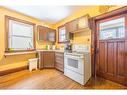 3 Cleveland Street, Thorold, ON  - Indoor Photo Showing Kitchen 