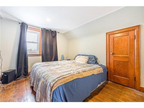 3 Cleveland Street, Thorold, ON - Indoor Photo Showing Bedroom