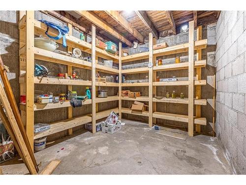 3 Cleveland Street, Thorold, ON - Indoor With Storage