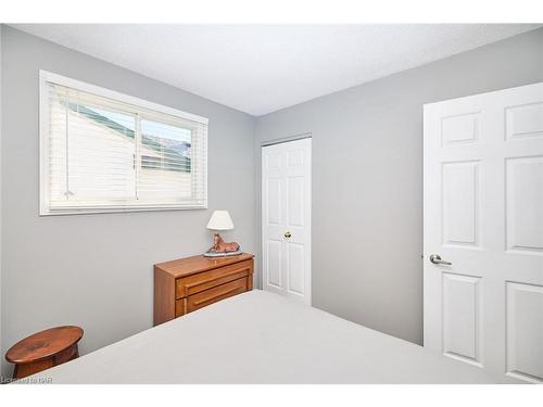 3776 Disher Street, Ridgeway, ON - Indoor Photo Showing Bedroom
