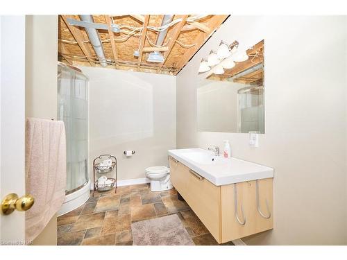 3776 Disher Street, Ridgeway, ON - Indoor Photo Showing Bathroom