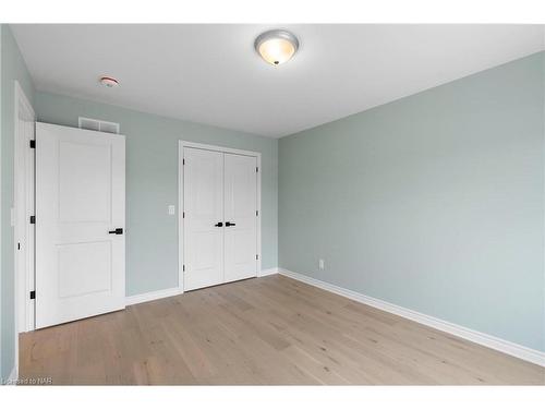 137 St. George Street, Welland, ON - Indoor Photo Showing Other Room