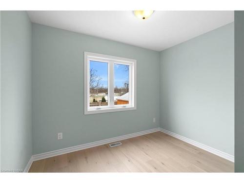 137 St. George Street, Welland, ON - Indoor Photo Showing Other Room